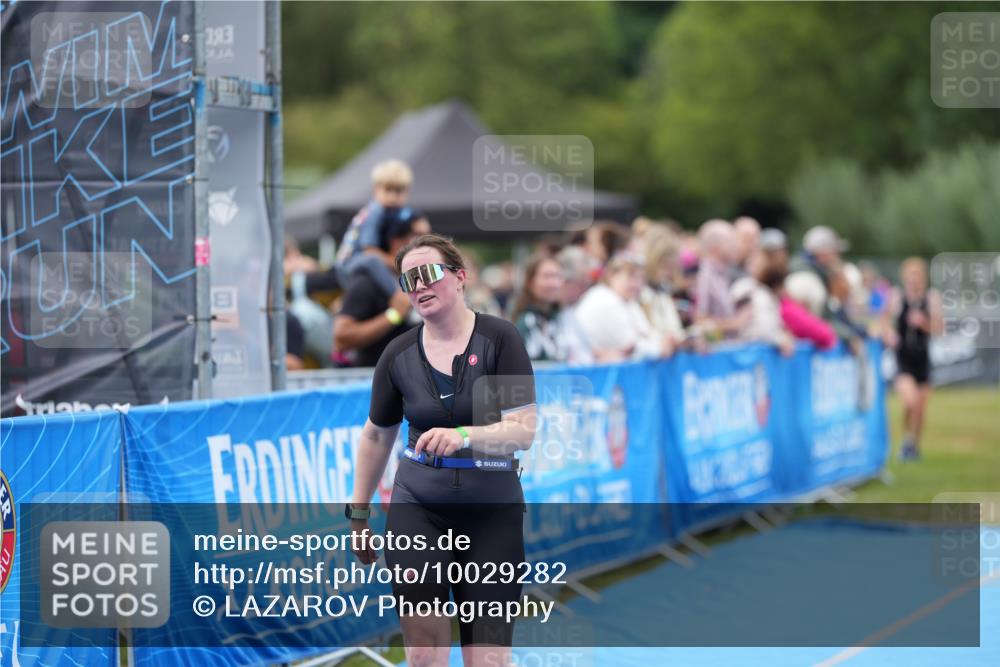 30.08.2026 - Elbe Triathlon Hamburg LAZAROV Photography http://msf.ph/oto/10029282 30.08.2026 12:19:07 Ziel 945, 1690, 1695 meine-sportfotos.de