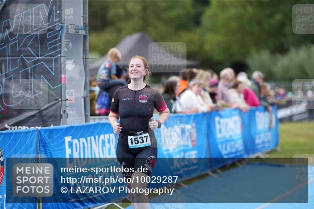 30.08.2026 - Elbe Triathlon Hamburg LAZAROV Photography http://msf.ph/oto/10029287 30.08.2026 12:19:23 Ziel 1537 meine-sportfotos.de