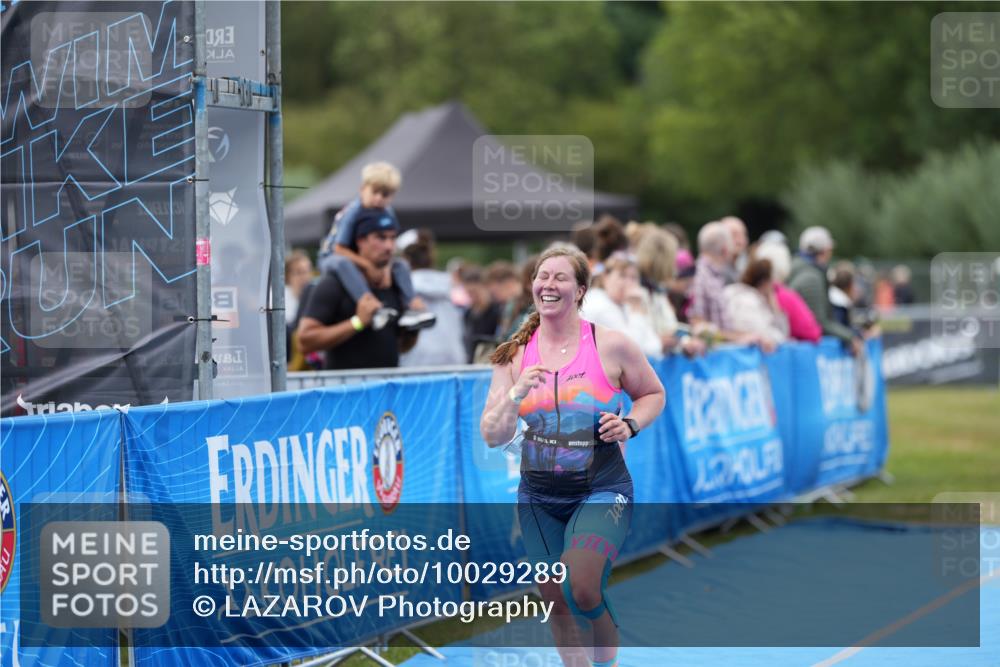 30.08.2026 - Elbe Triathlon Hamburg LAZAROV Photography http://msf.ph/oto/10029289 30.08.2026 12:19:33 Ziel 1504, 1623 meine-sportfotos.de