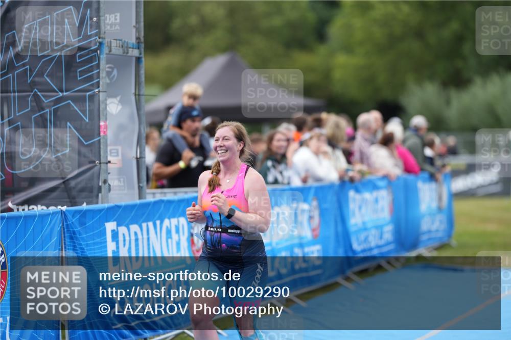 30.08.2026 - Elbe Triathlon Hamburg LAZAROV Photography http://msf.ph/oto/10029290 30.08.2026 12:19:34 Ziel 1504, 1623 meine-sportfotos.de