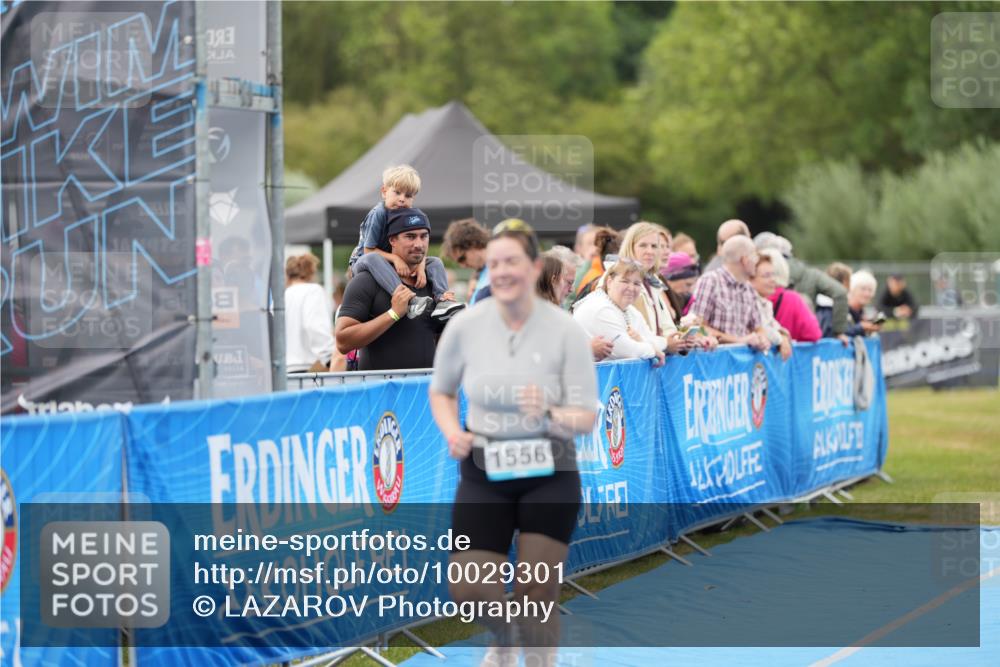 30.08.2026 - Elbe Triathlon Hamburg LAZAROV Photography http://msf.ph/oto/10029301 30.08.2026 12:20:16 Ziel 1541, 1566 meine-sportfotos.de