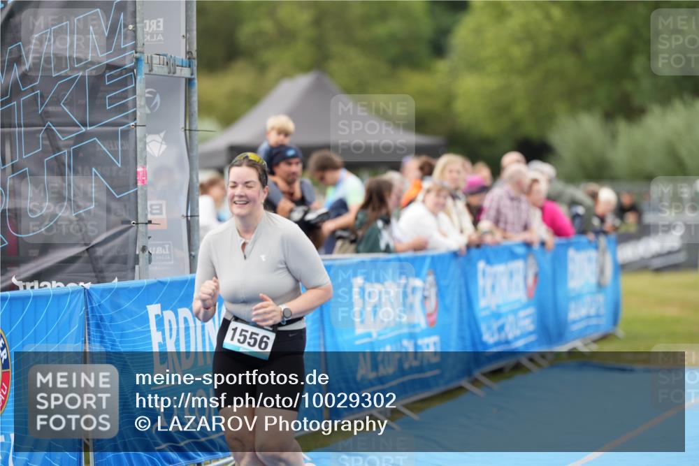 30.08.2026 - Elbe Triathlon Hamburg LAZAROV Photography http://msf.ph/oto/10029302 30.08.2026 12:20:17 Ziel 1541, 1566, 1635 meine-sportfotos.de
