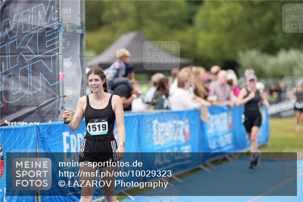 30.08.2026 - Elbe Triathlon Hamburg LAZAROV Photography http://msf.ph/oto/10029323 30.08.2026 12:21:47 Ziel 1235, 1519, 1546, 1606 meine-sportfotos.de
