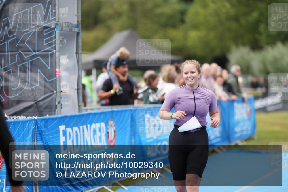 30.08.2026 - Elbe Triathlon Hamburg LAZAROV Photography http://msf.ph/oto/10029340 30.08.2026 12:22:14 Ziel 1408, 1613 meine-sportfotos.de