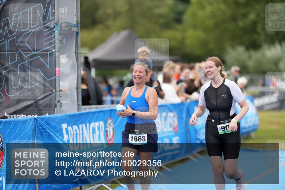 30.08.2026 - Elbe Triathlon Hamburg LAZAROV Photography http://msf.ph/oto/10029356 30.08.2026 12:23:22 Ziel 906, 1668 meine-sportfotos.de