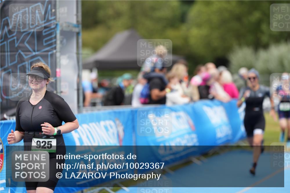 30.08.2026 - Elbe Triathlon Hamburg LAZAROV Photography http://msf.ph/oto/10029367 30.08.2026 12:24:33 Ziel 804, 925, 1672, 1700 meine-sportfotos.de