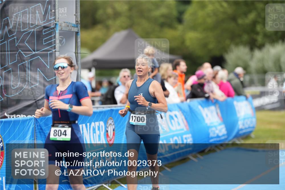 30.08.2026 - Elbe Triathlon Hamburg LAZAROV Photography http://msf.ph/oto/10029373 30.08.2026 12:24:37 Ziel 804, 1602, 1672, 1700 meine-sportfotos.de
