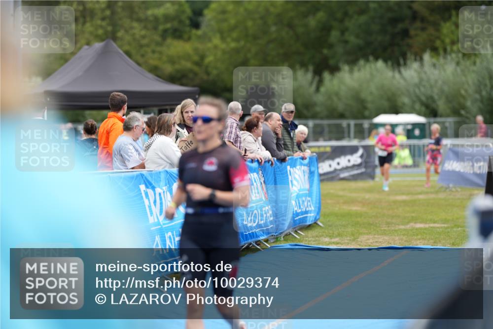 30.08.2026 - Elbe Triathlon Hamburg LAZAROV Photography http://msf.ph/oto/10029374 30.08.2026 12:30:11 Ziel 1685 meine-sportfotos.de