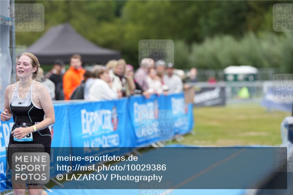 30.08.2026 - Elbe Triathlon Hamburg LAZAROV Photography http://msf.ph/oto/10029386 30.08.2026 12:31:29 Ziel 1616 meine-sportfotos.de