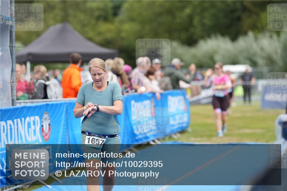 30.08.2026 - Elbe Triathlon Hamburg LAZAROV Photography http://msf.ph/oto/10029395 30.08.2026 12:32:06 Ziel 1614, 1657 meine-sportfotos.de