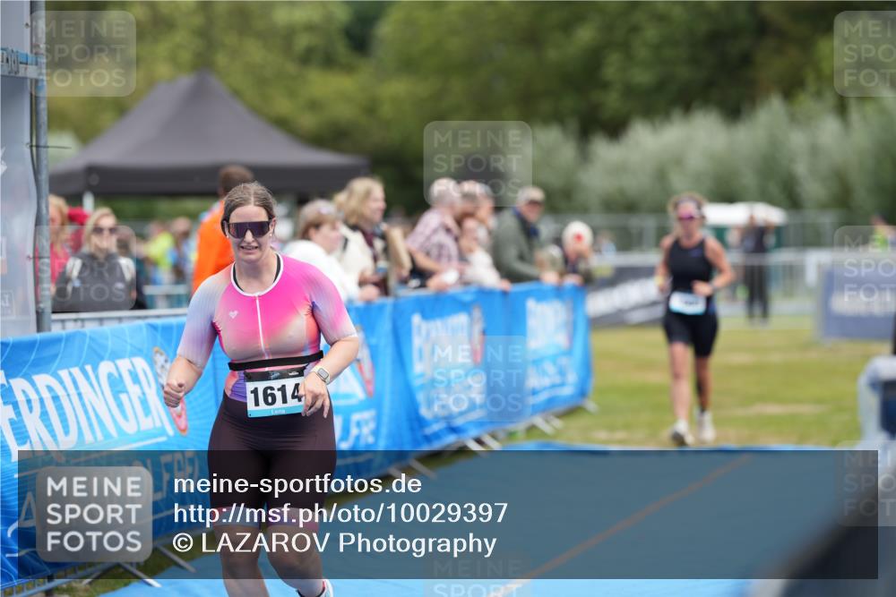 30.08.2026 - Elbe Triathlon Hamburg LAZAROV Photography http://msf.ph/oto/10029397 30.08.2026 12:32:12 Ziel 1614, 1669 meine-sportfotos.de