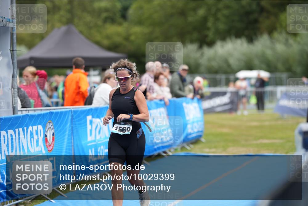 30.08.2026 - Elbe Triathlon Hamburg LAZAROV Photography http://msf.ph/oto/10029399 30.08.2026 12:32:15 Ziel 1614, 1669 meine-sportfotos.de