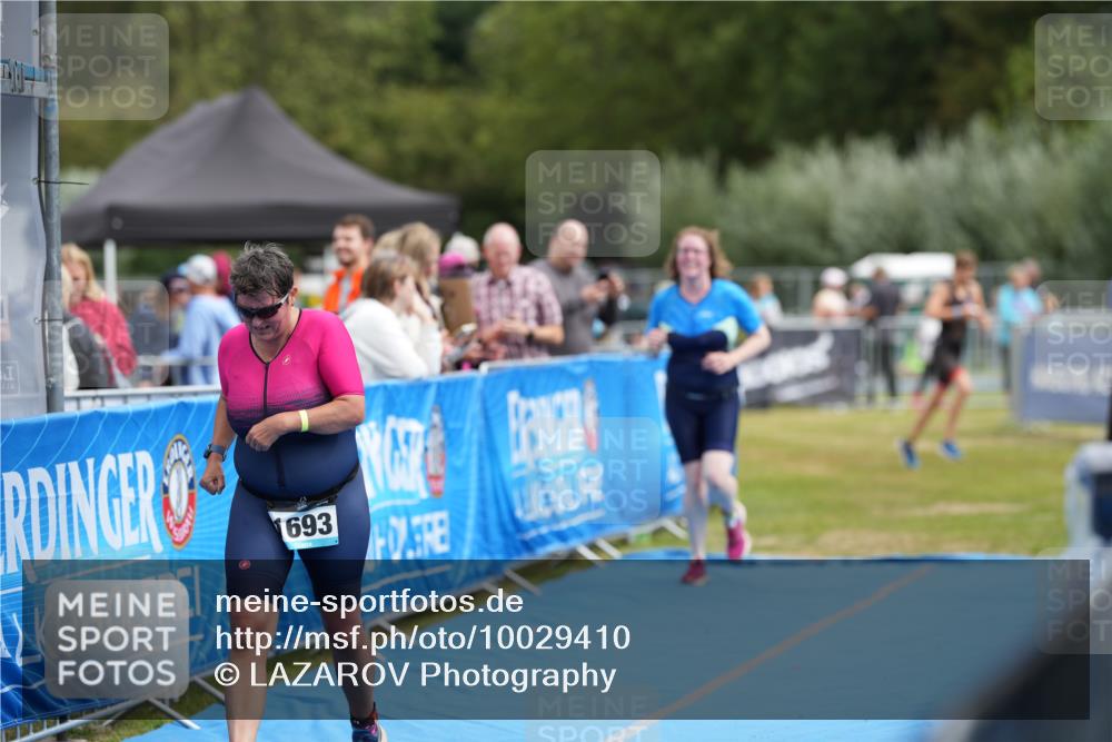 30.08.2026 - Elbe Triathlon Hamburg LAZAROV Photography http://msf.ph/oto/10029410 30.08.2026 12:33:35 Ziel 1651, 1693 meine-sportfotos.de