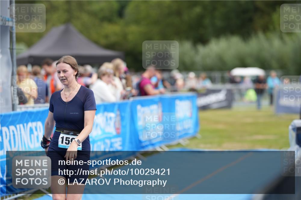 30.08.2026 - Elbe Triathlon Hamburg LAZAROV Photography http://msf.ph/oto/10029421 30.08.2026 12:33:56 Ziel 1592 meine-sportfotos.de