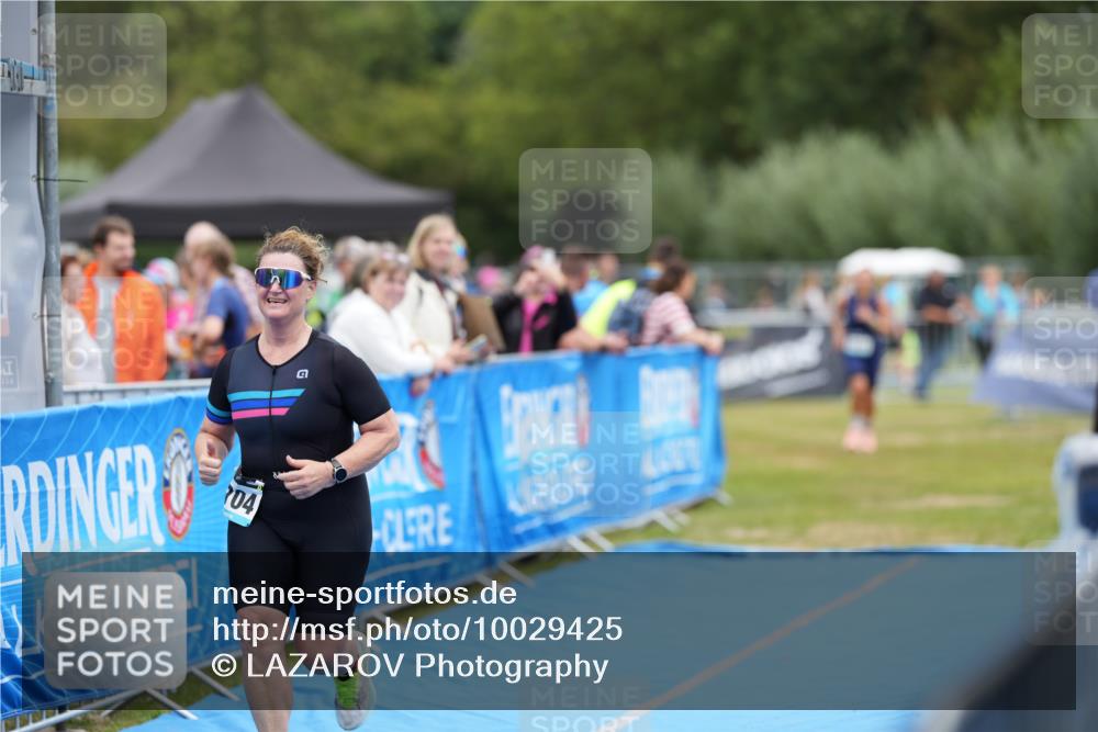 30.08.2026 - Elbe Triathlon Hamburg LAZAROV Photography http://msf.ph/oto/10029425 30.08.2026 12:35:06 Ziel 1674, 1704 meine-sportfotos.de