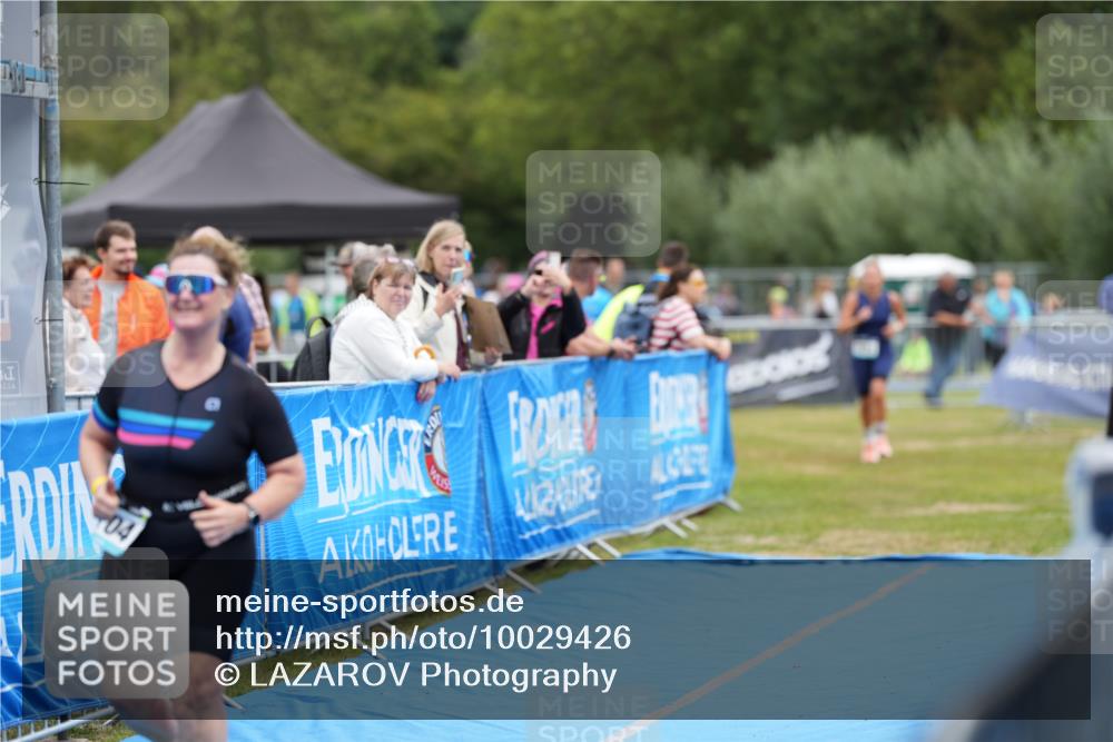 30.08.2026 - Elbe Triathlon Hamburg LAZAROV Photography http://msf.ph/oto/10029426 30.08.2026 12:35:07 Ziel 1674, 1704 meine-sportfotos.de