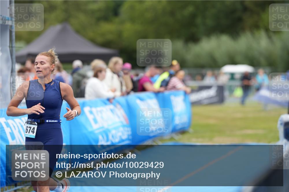 30.08.2026 - Elbe Triathlon Hamburg LAZAROV Photography http://msf.ph/oto/10029429 30.08.2026 12:35:14 Ziel 1674 meine-sportfotos.de