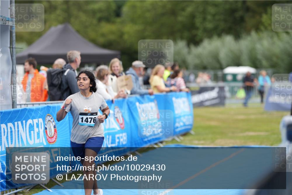 30.08.2026 - Elbe Triathlon Hamburg LAZAROV Photography http://msf.ph/oto/10029430 30.08.2026 12:36:01 Ziel 1476 meine-sportfotos.de