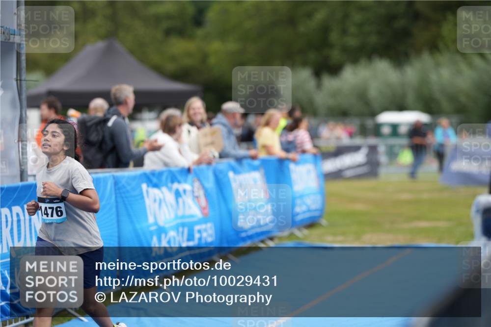 30.08.2026 - Elbe Triathlon Hamburg LAZAROV Photography http://msf.ph/oto/10029431 30.08.2026 12:36:01 Ziel 1476 meine-sportfotos.de