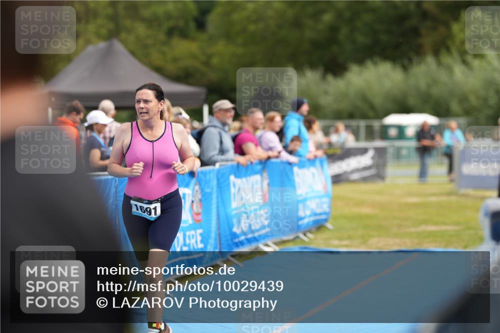 30.08.2026 - Elbe Triathlon Hamburg LAZAROV Photography http://msf.ph/oto/10029439 30.08.2026 12:39:46 Ziel 1691 meine-sportfotos.de