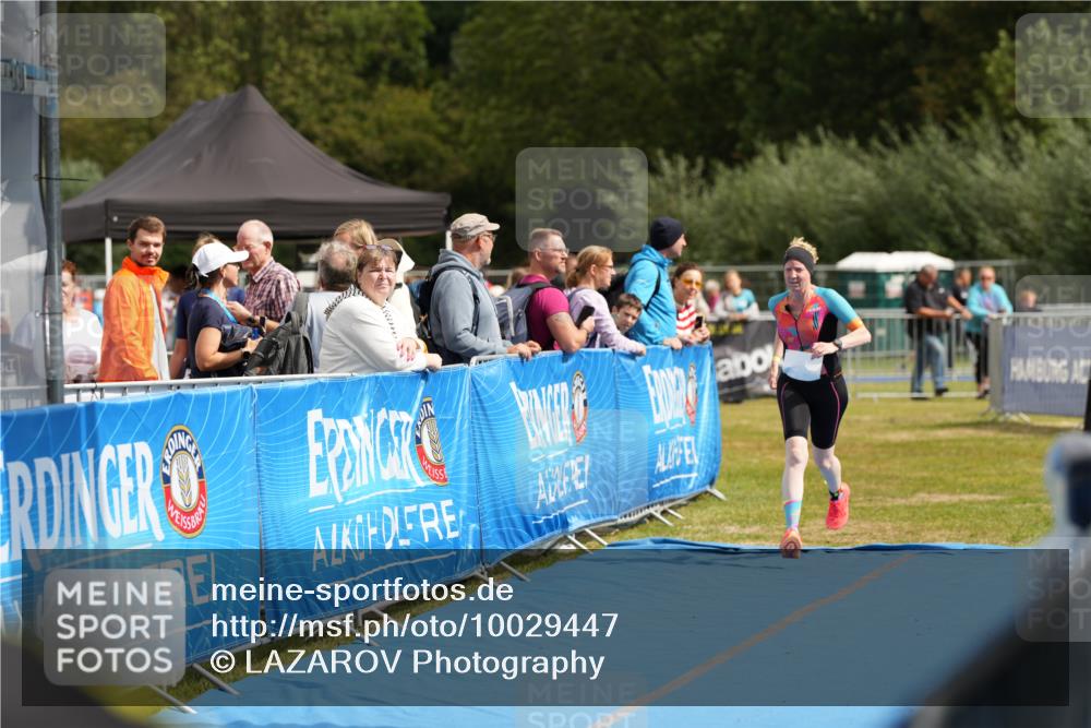 30.08.2026 - Elbe Triathlon Hamburg LAZAROV Photography http://msf.ph/oto/10029447 30.08.2026 12:40:01 Ziel 1677, 1723 meine-sportfotos.de