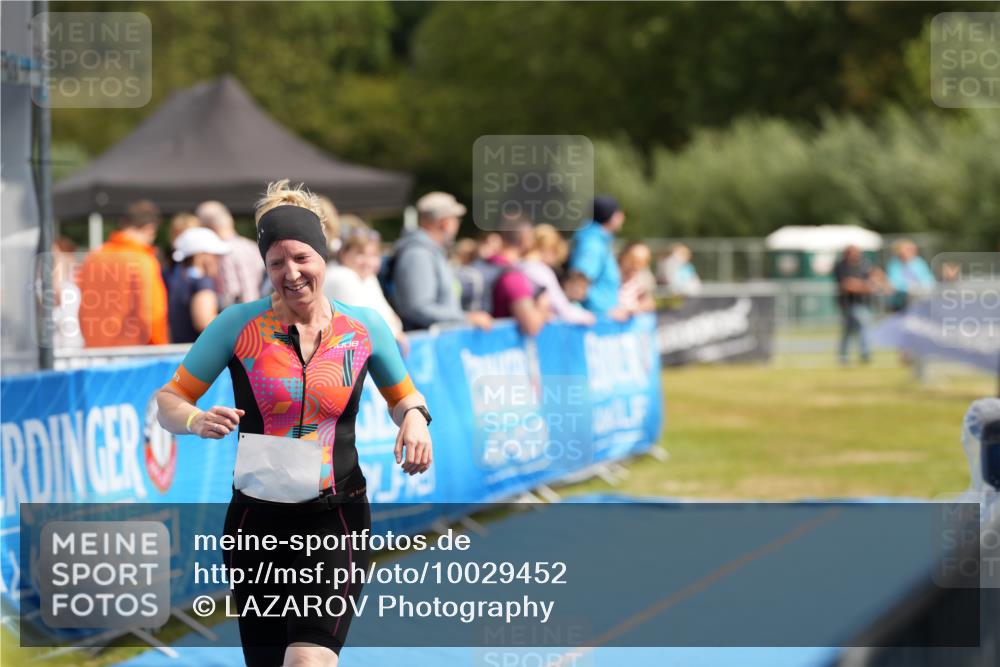 30.08.2026 - Elbe Triathlon Hamburg LAZAROV Photography http://msf.ph/oto/10029452 30.08.2026 12:40:04 Ziel 1677 meine-sportfotos.de