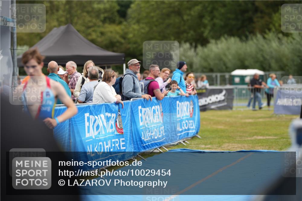 30.08.2026 - Elbe Triathlon Hamburg LAZAROV Photography http://msf.ph/oto/10029454 30.08.2026 12:40:23 Ziel 1725 meine-sportfotos.de