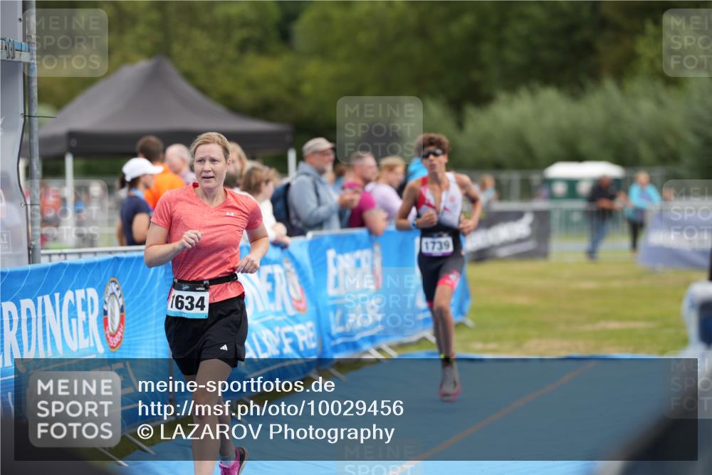 30.08.2026 - Elbe Triathlon Hamburg LAZAROV Photography http://msf.ph/oto/10029456 30.08.2026 12:40:35 Ziel 1634, 1739 meine-sportfotos.de