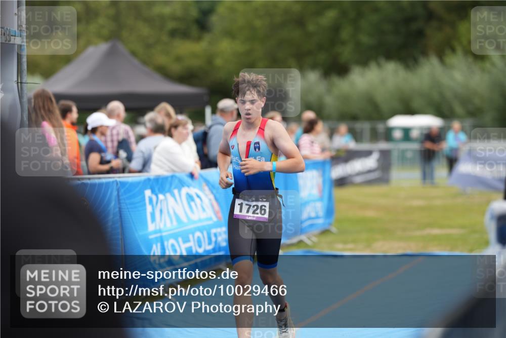 30.08.2026 - Elbe Triathlon Hamburg LAZAROV Photography http://msf.ph/oto/10029466 30.08.2026 12:41:13 Ziel 1726, 1752 meine-sportfotos.de