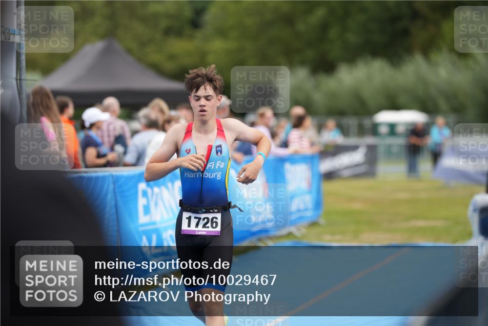 30.08.2026 - Elbe Triathlon Hamburg LAZAROV Photography http://msf.ph/oto/10029467 30.08.2026 12:41:13 Ziel 1726, 1752 meine-sportfotos.de