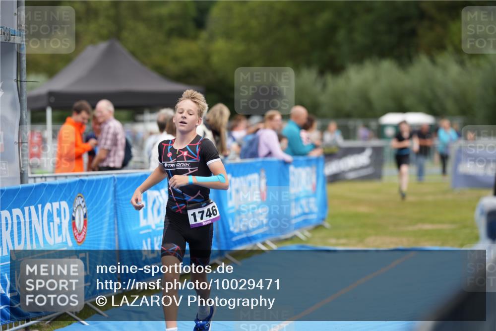 30.08.2026 - Elbe Triathlon Hamburg LAZAROV Photography http://msf.ph/oto/10029471 30.08.2026 12:42:10 Ziel 1727, 1746 meine-sportfotos.de