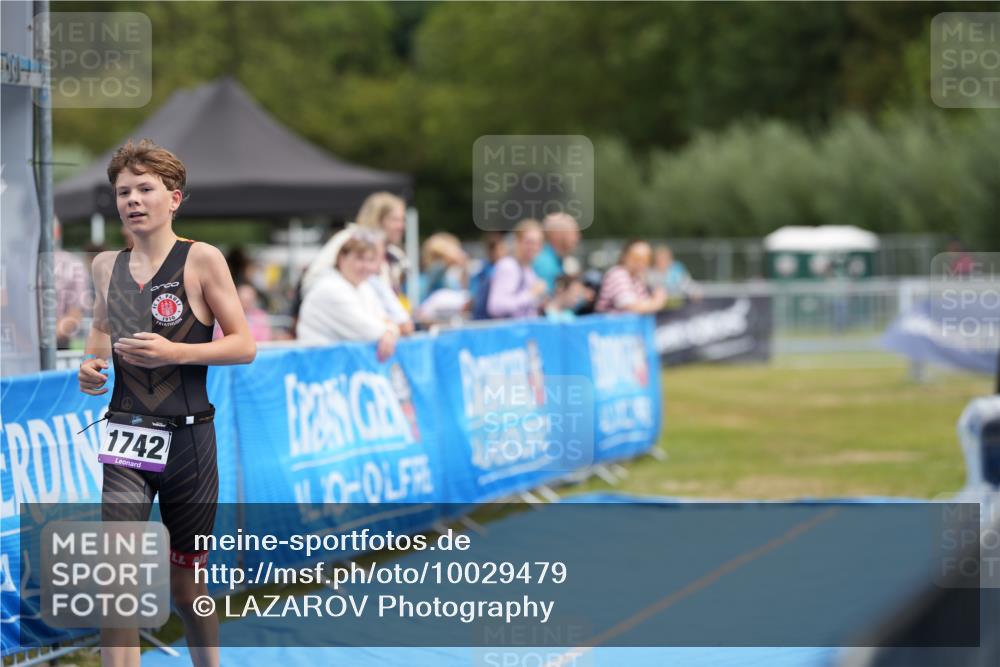 30.08.2026 - Elbe Triathlon Hamburg LAZAROV Photography http://msf.ph/oto/10029479 30.08.2026 12:43:49 Ziel 1742 meine-sportfotos.de