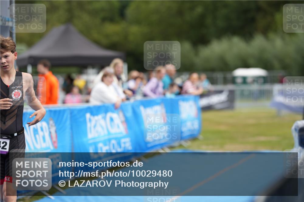 30.08.2026 - Elbe Triathlon Hamburg LAZAROV Photography http://msf.ph/oto/10029480 30.08.2026 12:43:49 Ziel 1742 meine-sportfotos.de