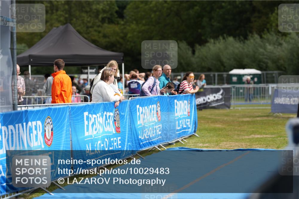 30.08.2026 - Elbe Triathlon Hamburg LAZAROV Photography http://msf.ph/oto/10029483 30.08.2026 12:43:57 Ziel  meine-sportfotos.de