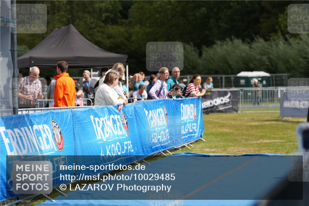 30.08.2026 - Elbe Triathlon Hamburg LAZAROV Photography http://msf.ph/oto/10029485 30.08.2026 12:43:59 Ziel  meine-sportfotos.de