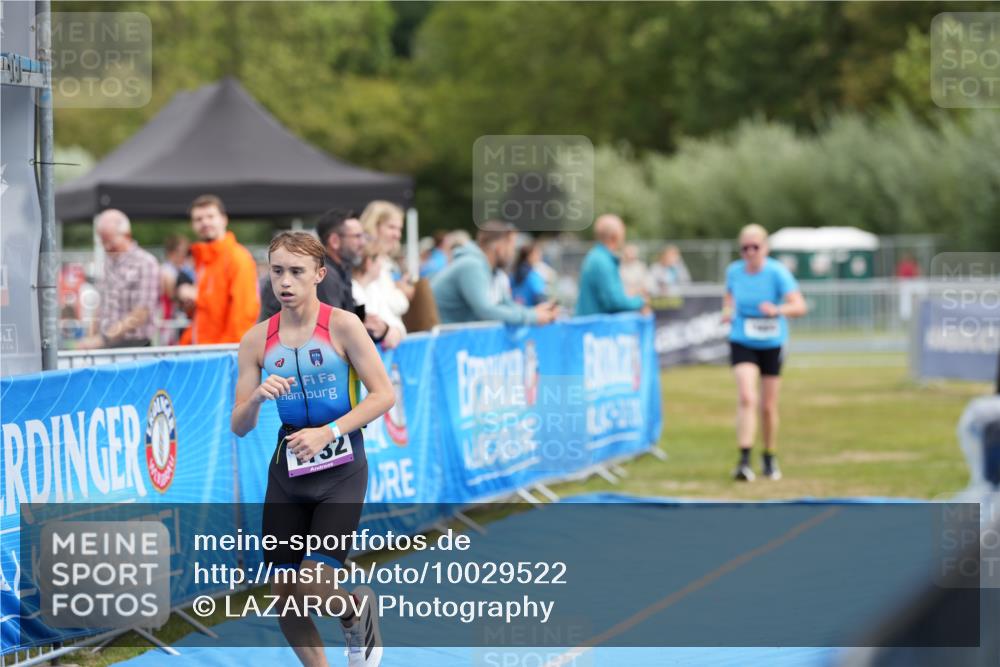 30.08.2026 - Elbe Triathlon Hamburg LAZAROV Photography http://msf.ph/oto/10029522 30.08.2026 12:46:59 Ziel 1684, 1732 meine-sportfotos.de
