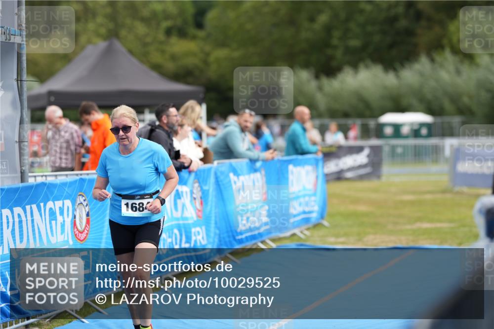30.08.2026 - Elbe Triathlon Hamburg LAZAROV Photography http://msf.ph/oto/10029525 30.08.2026 12:47:04 Ziel 1684 meine-sportfotos.de
