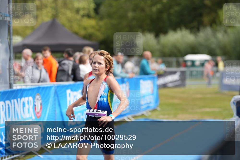 30.08.2026 - Elbe Triathlon Hamburg LAZAROV Photography http://msf.ph/oto/10029529 30.08.2026 12:47:28 Ziel 1728, 1760 meine-sportfotos.de