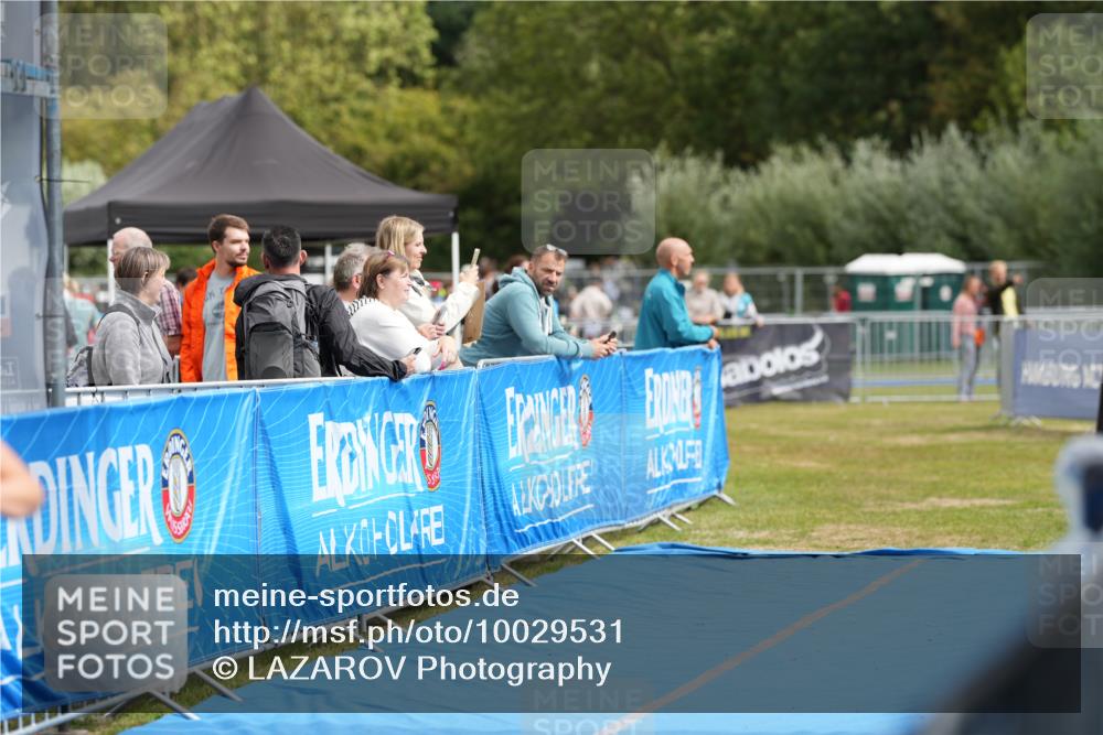 30.08.2026 - Elbe Triathlon Hamburg LAZAROV Photography http://msf.ph/oto/10029531 30.08.2026 12:47:29 Ziel 1728, 1760 meine-sportfotos.de