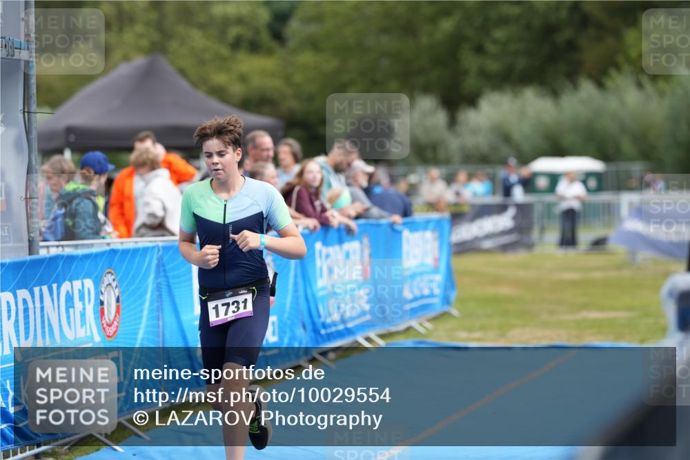 30.08.2026 - Elbe Triathlon Hamburg LAZAROV Photography http://msf.ph/oto/10029554 30.08.2026 12:53:18 Ziel 1731 meine-sportfotos.de