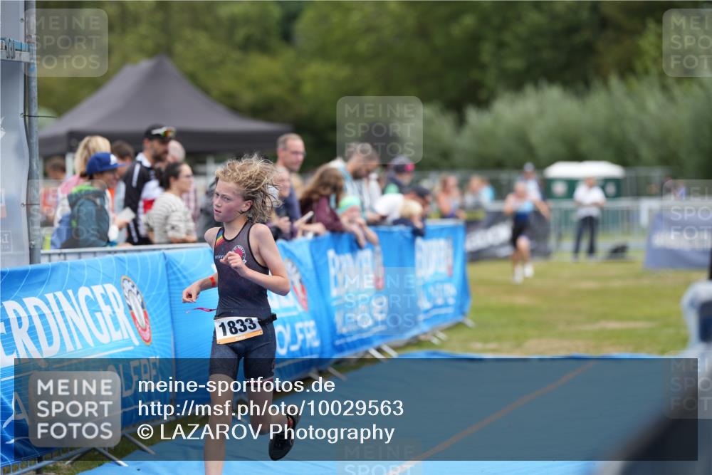 30.08.2026 - Elbe Triathlon Hamburg LAZAROV Photography http://msf.ph/oto/10029563 30.08.2026 12:53:54 Ziel 1761, 1833 meine-sportfotos.de