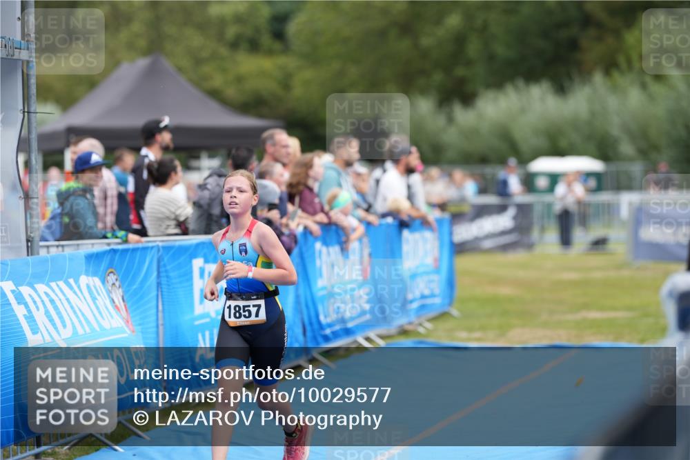 30.08.2026 - Elbe Triathlon Hamburg LAZAROV Photography http://msf.ph/oto/10029577 30.08.2026 12:54:27 Ziel 1857, 1864 meine-sportfotos.de