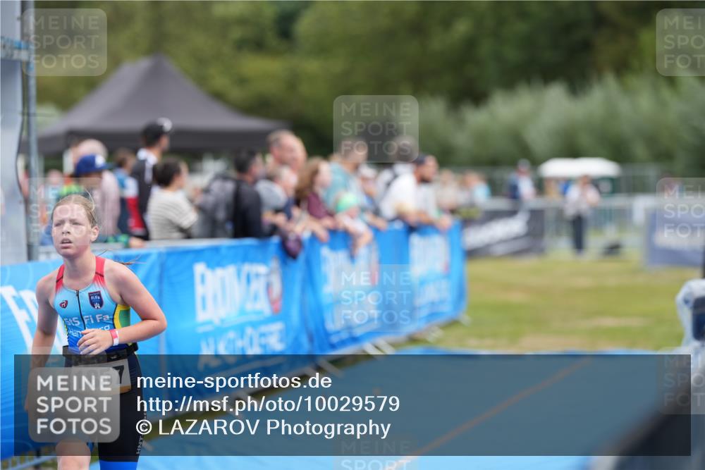 30.08.2026 - Elbe Triathlon Hamburg LAZAROV Photography http://msf.ph/oto/10029579 30.08.2026 12:54:28 Ziel 1857, 1864 meine-sportfotos.de
