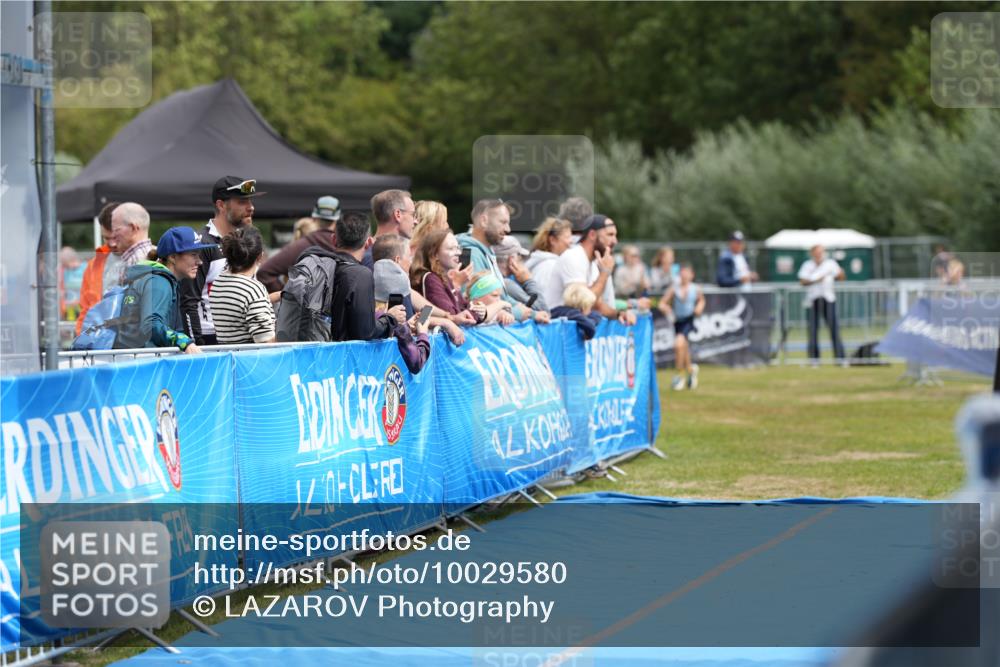 30.08.2026 - Elbe Triathlon Hamburg LAZAROV Photography http://msf.ph/oto/10029580 30.08.2026 12:54:40 Ziel 1839, 1880 meine-sportfotos.de