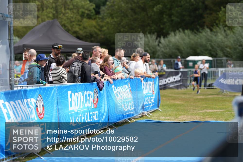 30.08.2026 - Elbe Triathlon Hamburg LAZAROV Photography http://msf.ph/oto/10029582 30.08.2026 12:54:41 Ziel 1839, 1880 meine-sportfotos.de