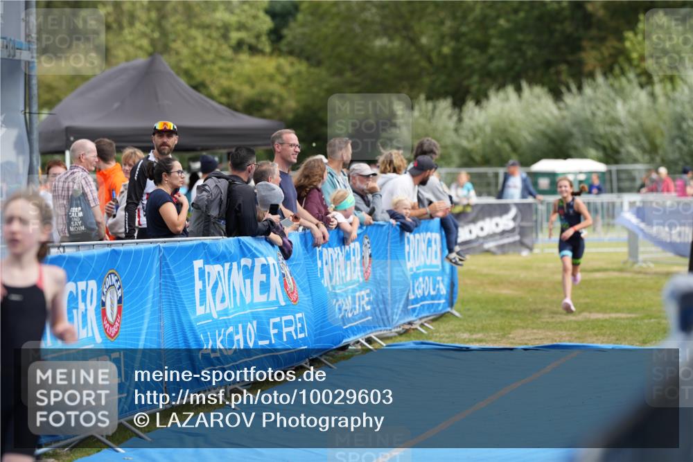 30.08.2026 - Elbe Triathlon Hamburg LAZAROV Photography http://msf.ph/oto/10029603 30.08.2026 12:55:25 Ziel 1863, 1868 meine-sportfotos.de