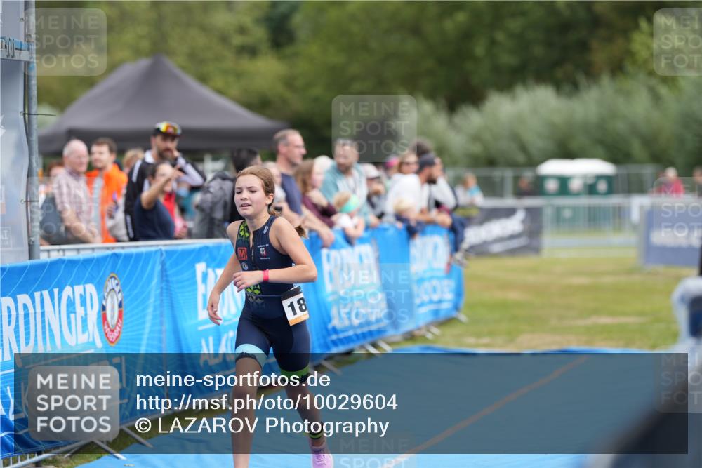 30.08.2026 - Elbe Triathlon Hamburg LAZAROV Photography http://msf.ph/oto/10029604 30.08.2026 12:55:29 Ziel 1863 meine-sportfotos.de