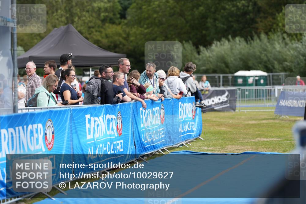 30.08.2026 - Elbe Triathlon Hamburg LAZAROV Photography http://msf.ph/oto/10029627 30.08.2026 12:56:37 Ziel  meine-sportfotos.de