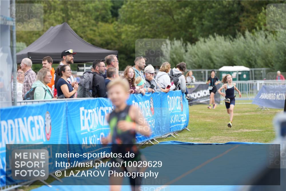 30.08.2026 - Elbe Triathlon Hamburg LAZAROV Photography http://msf.ph/oto/10029629 30.08.2026 12:56:49 Ziel 1835, 1848 meine-sportfotos.de