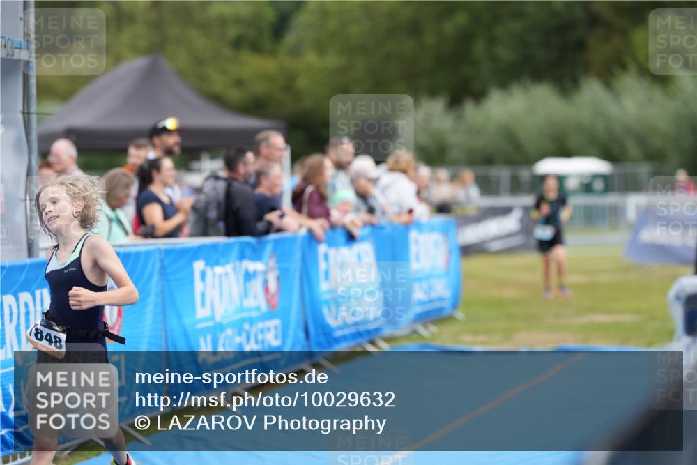 30.08.2026 - Elbe Triathlon Hamburg LAZAROV Photography http://msf.ph/oto/10029632 30.08.2026 12:56:53 Ziel 1608, 1848 meine-sportfotos.de